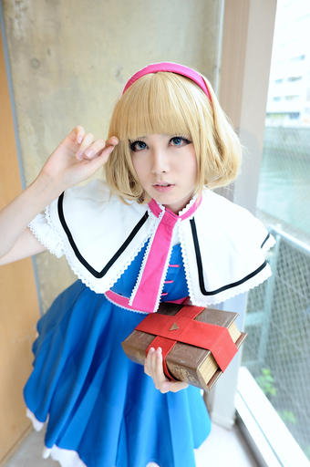 Touhou Project 08: Imperishable Night - It's COSPLAY time!